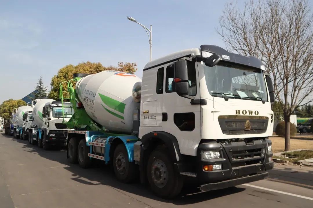 【重卡新聞】十月國內(nèi)重卡銷量公布！全年總銷量或?qū)⒍ǜ?8萬輛！